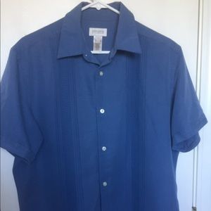 Concepts by Claiborne blue short sleeve shirt